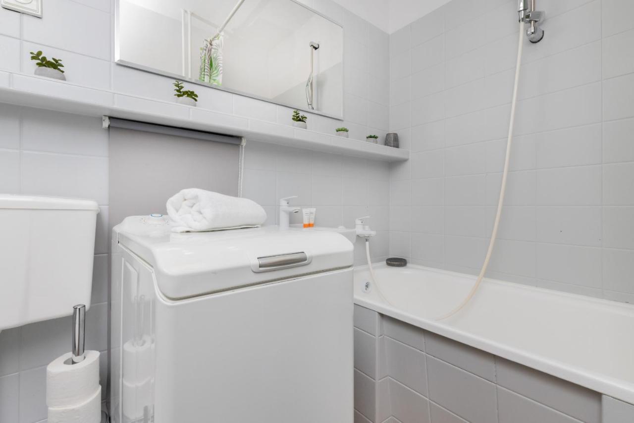 Seaview Apartment Gdansk Przymorze By Noclegi Renters Eksteriør billede